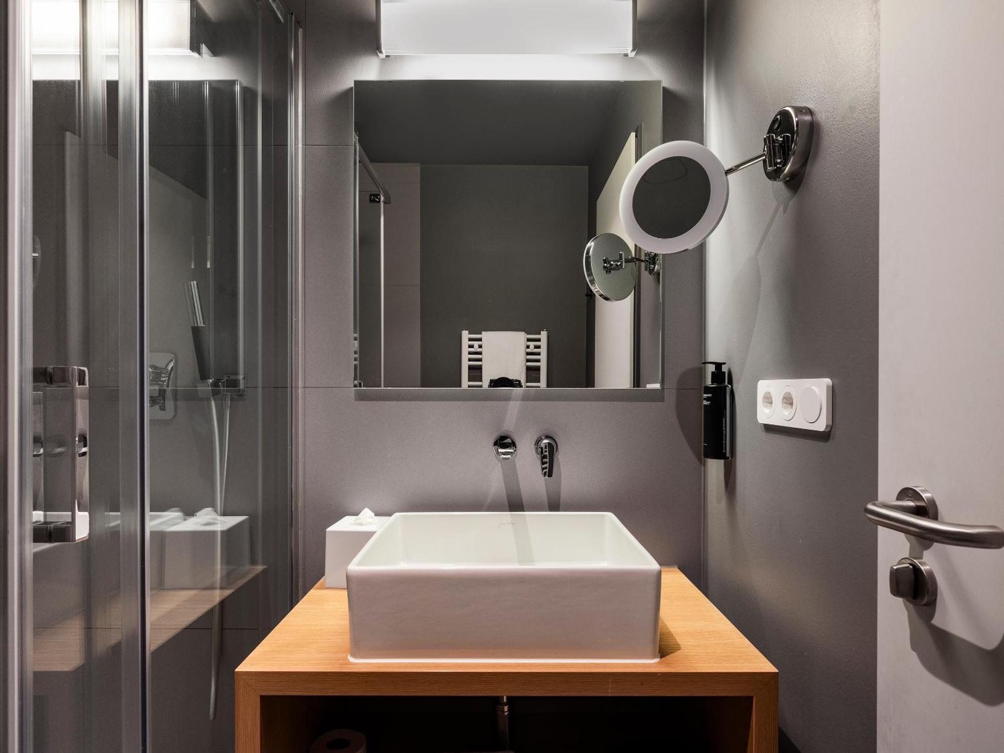 Numa Kudamm Hotel 4*
